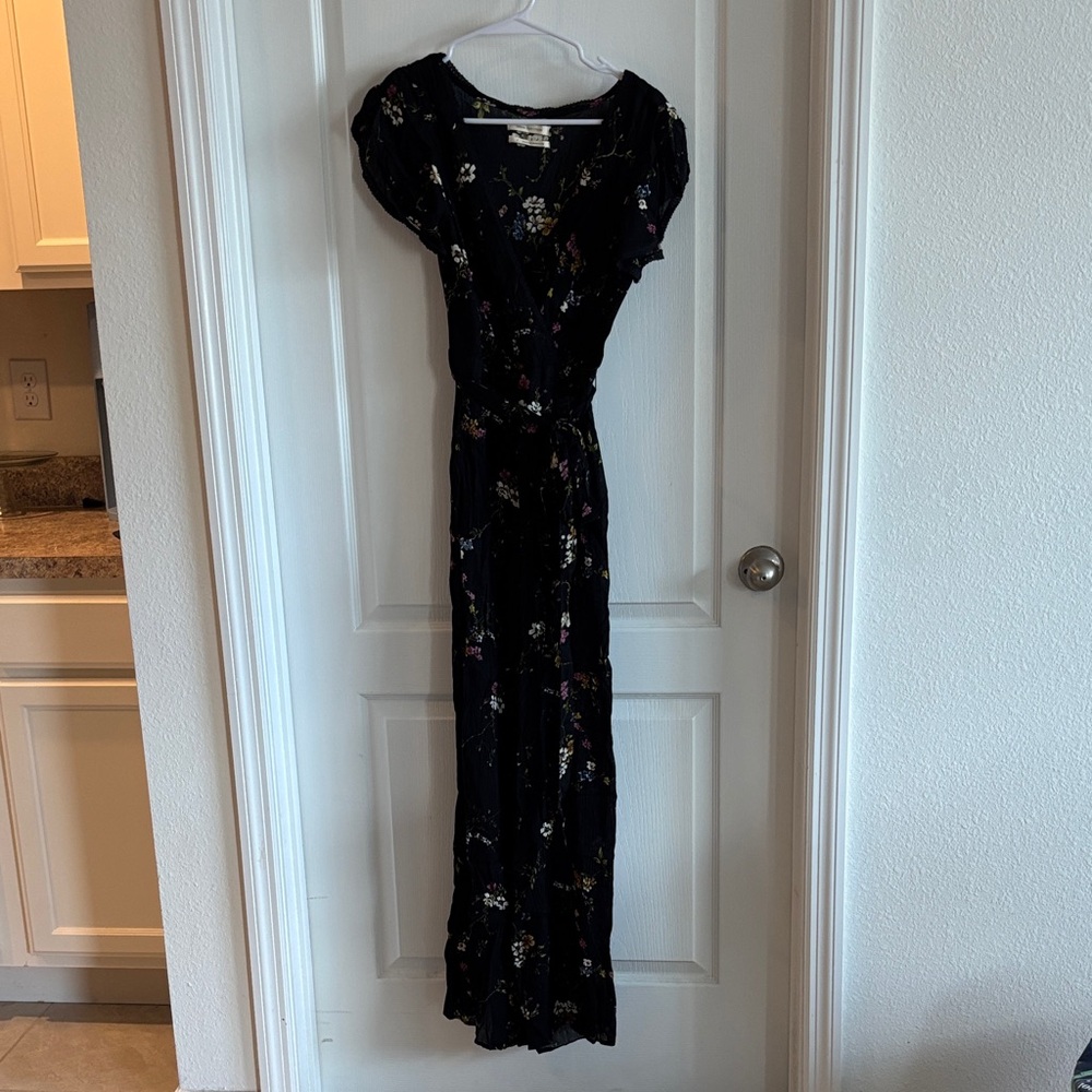 Urban Outfitters Black Floral Wrap jumpsuit size 0